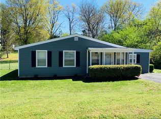 3105 Trail Dr, Henrico, VA 23228