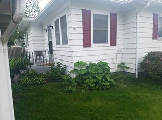 203 S Andrew St, Mediapolis, IA 52637