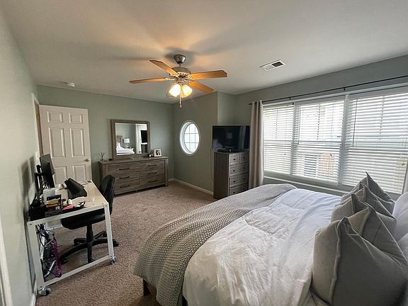 master bedroom with king size bed