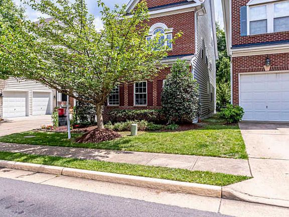 5th image of 11319 Bulova Ln