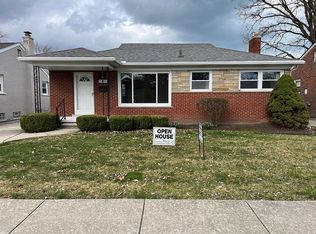 22551 Kipling St, Saint Clair Shores, MI 48080