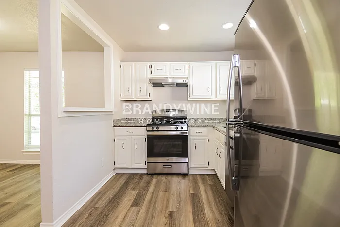 1821 Whiteoak Dr — Photo 9