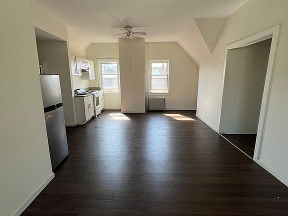 2nd image of 152 Harrison Ave Floor 3