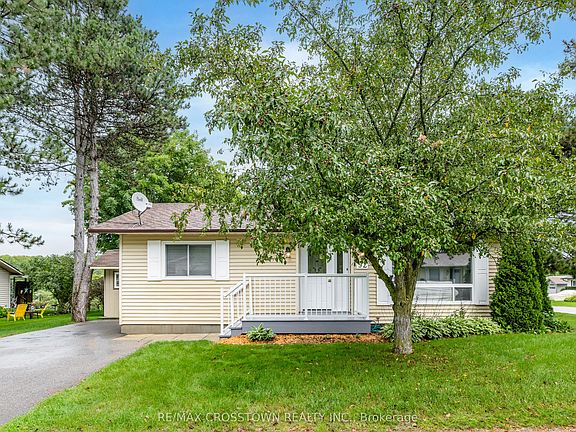 2nd image of 92 Tecumseth Pines Dr