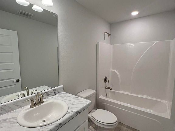 5th image of 8066 Westpointe Ln #7A