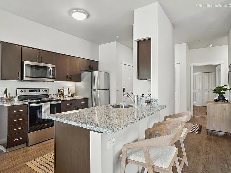Reserve at Hunters Ridge — Photo 4