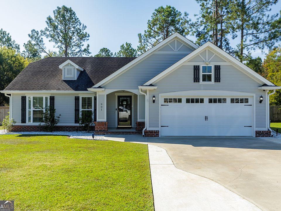 1st image of 901 Sugarberry Dr