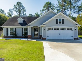 901 Sugarberry Dr, Hahira, GA 31632