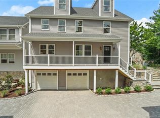 165 Highview Ave #2, Stamford, CT 06907