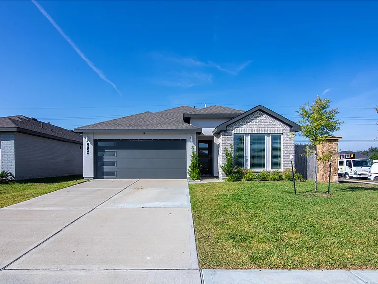 7226 Telford Hollow Trl — Photo 3