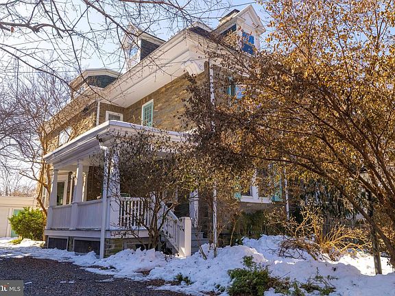 2nd image of 7430 Devon St