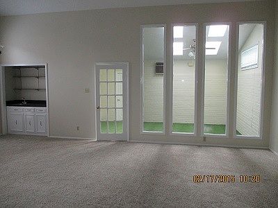 3rd image of 2565 Lindenwood Dr