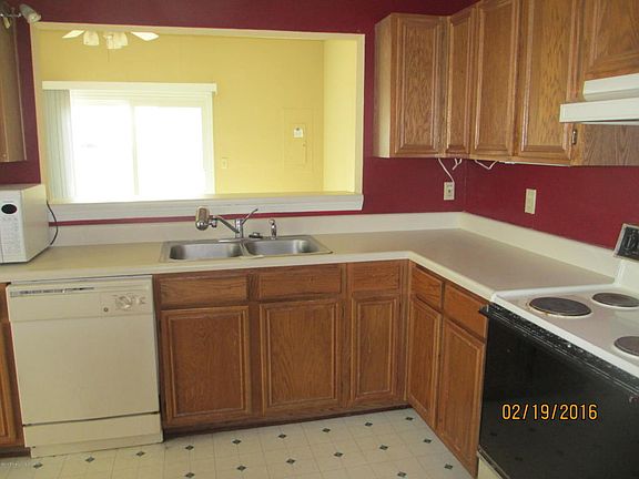 3rd image of 1201 Mill Pond Ct