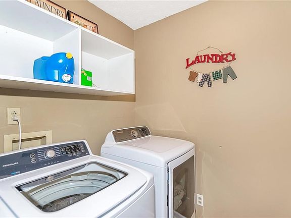 3rd image of 2707 Singletree Dr