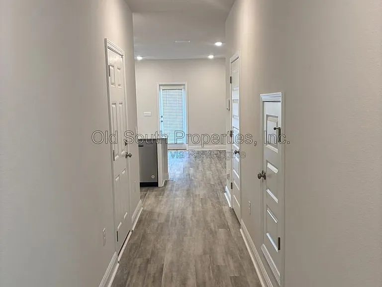 1202 Fairchild Village Dr — Photo 5