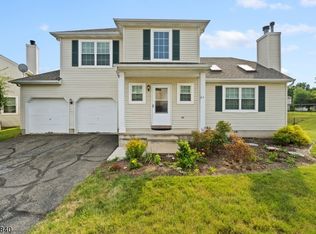 47 Colby Ct, Belvidere, NJ 07823
