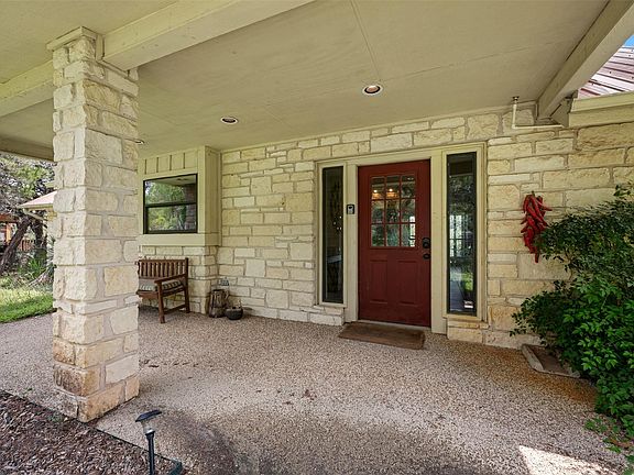 2nd image of 555 Hillsedge Rd