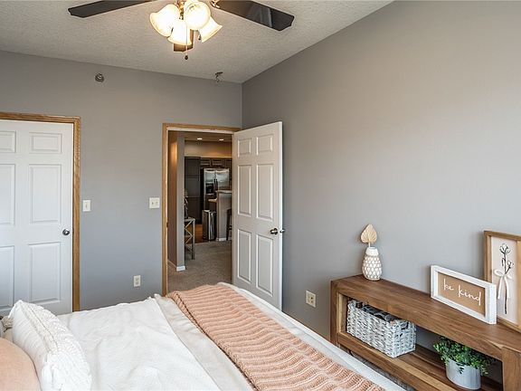 4th image of 1329 SE University Ave Unit 301