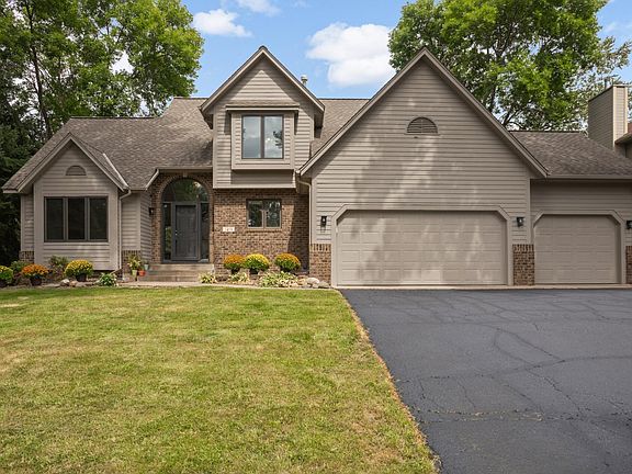 2nd image of 1381 Interlachen Dr