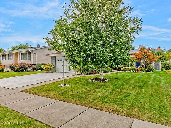 3rd image of 760 Madelyn Dr