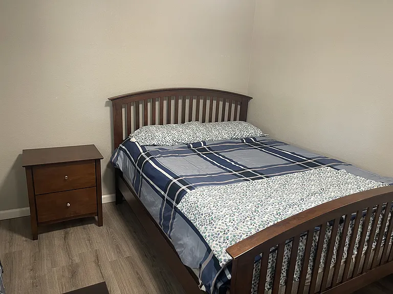 1342 Worchester St — Photo 37