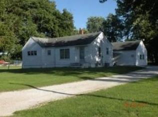 1236 River Rd, Kankakee, IL 60901