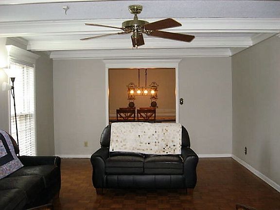 4th image of 29 N Wedgewood Dr