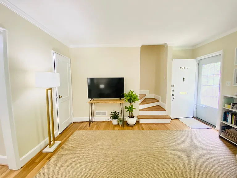 2548 E Greenbrier Rd #G — Photo 5