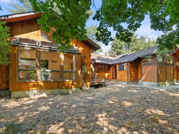 13535 Highway 238, Jacksonville, OR 97530