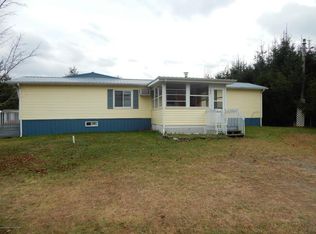 58 Snedeker Rd, Clifford Township, PA 18470