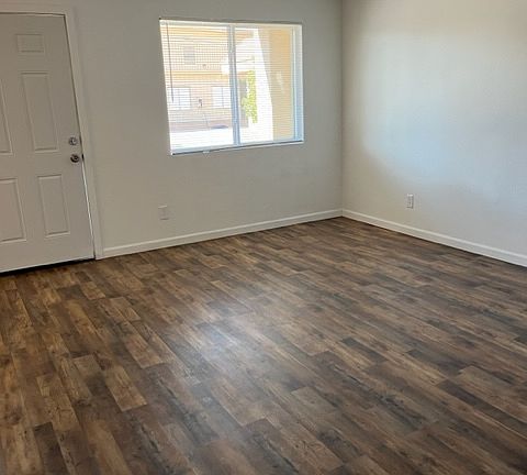 2nd image of 1223 N Dysart Rd APT 15