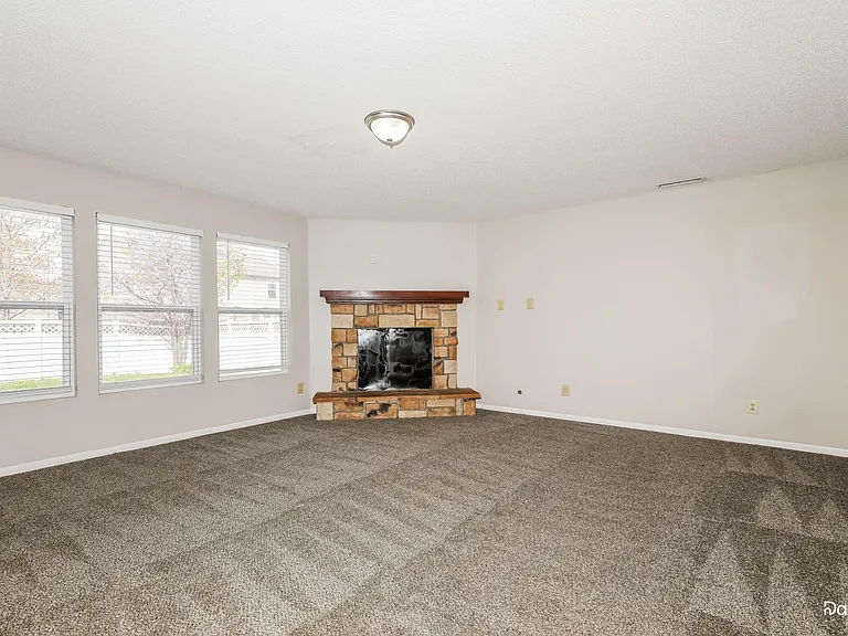 15305 Radiance Dr — Photo 5