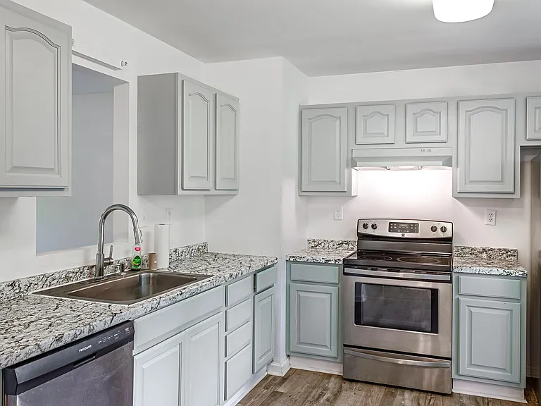 278 N Franklin St — Photo 16