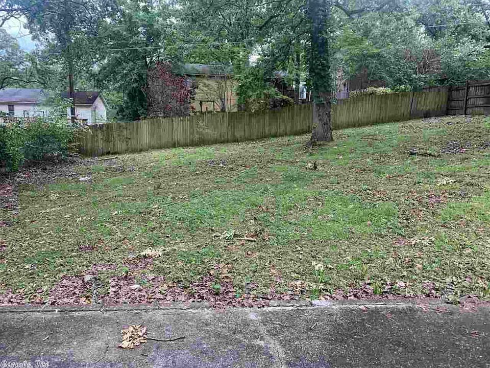 1st image of 18 Donnell Dr
