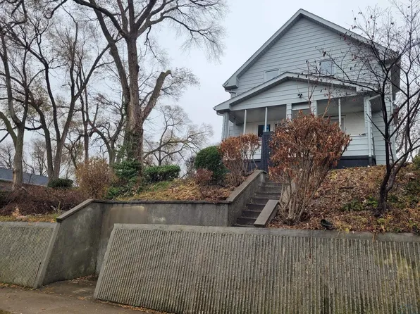 1222 W 5th St, Sioux City, IA 51103