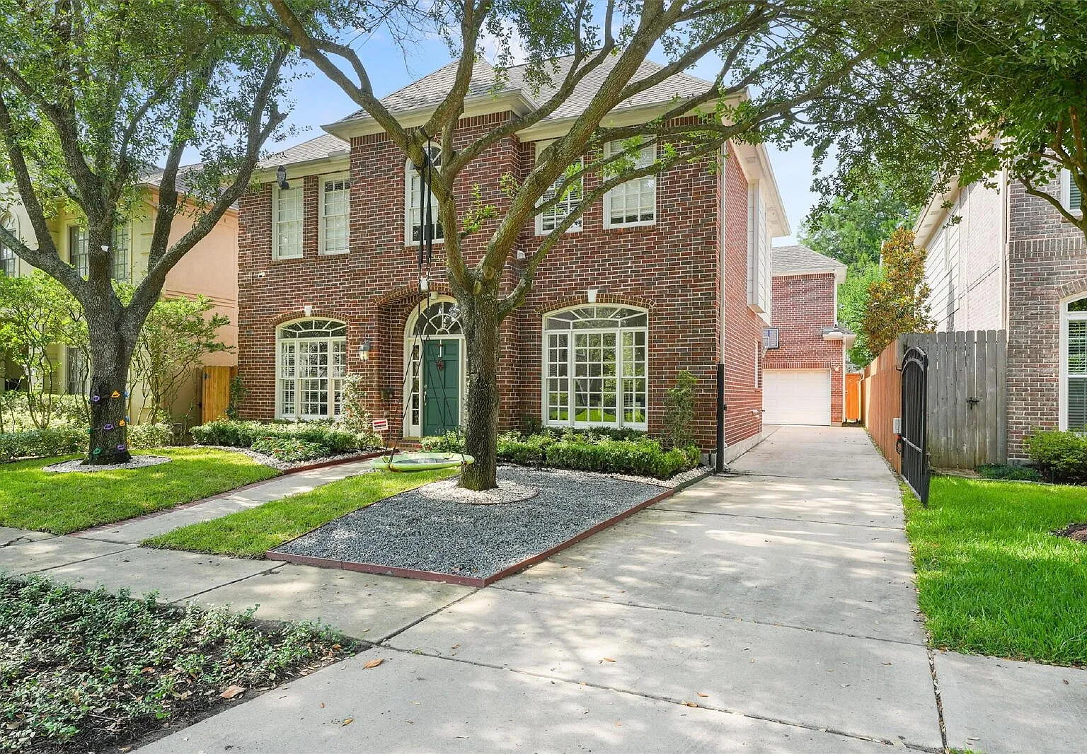 5 bed, 4.5 bath, 3433 sqft, $8,500 — Photo 2