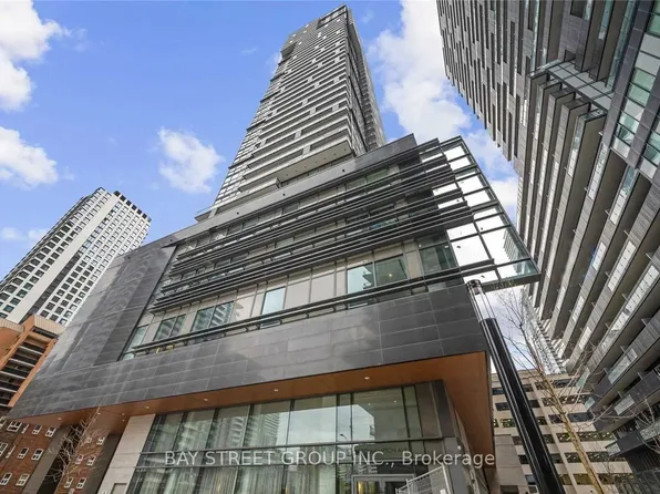 39 Roehampton Ave, Toronto, ON