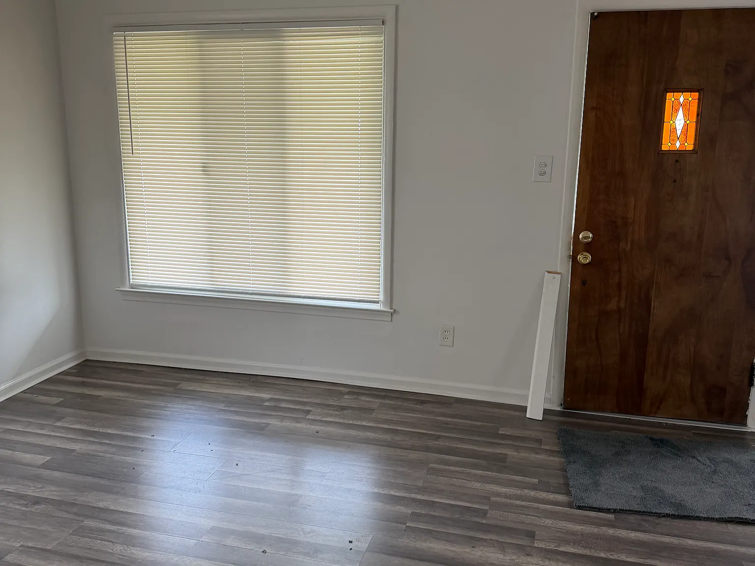 3 bed, 950 sqft, $1,675 — Photo 4