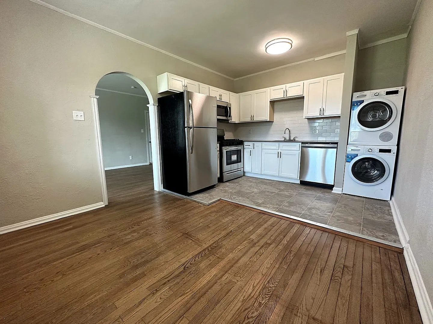 Greenside Manor — Photo 4