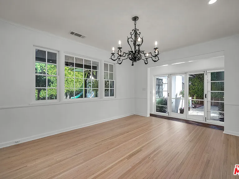 629 N Rexford Dr — Photo 12