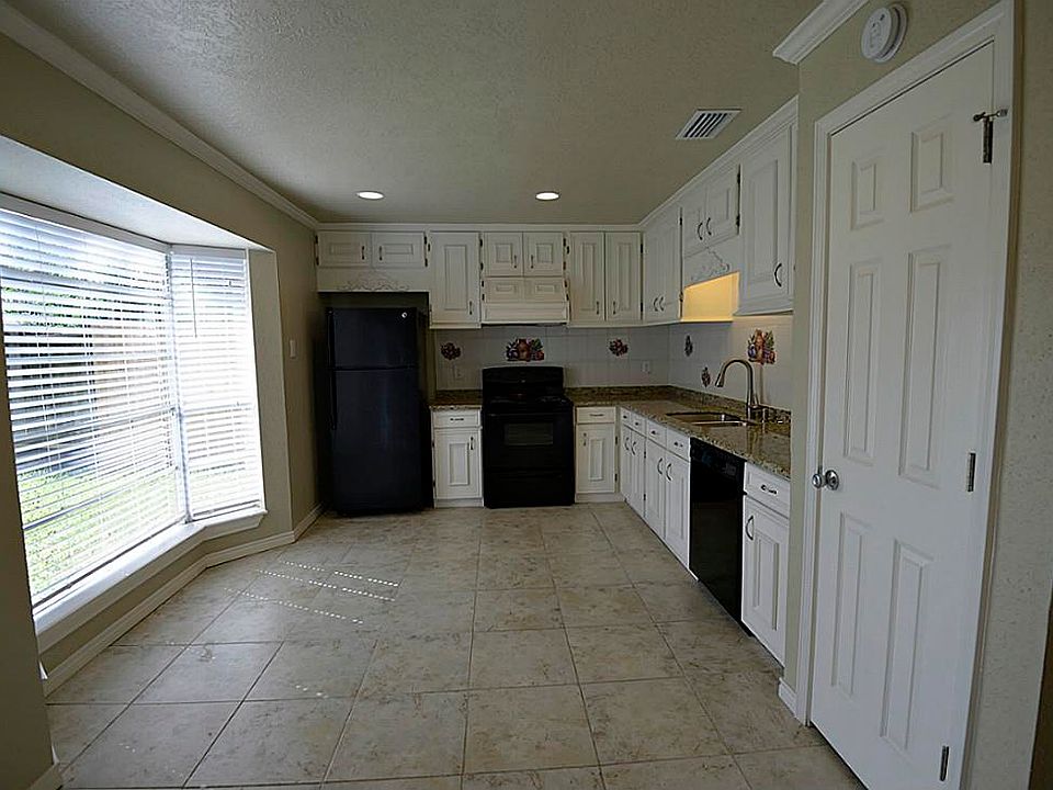 1st image of 6827 Zapata Dr