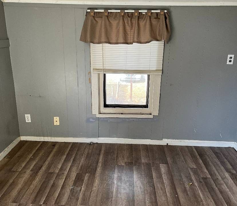 2nd image of 3320.5 13th St NW