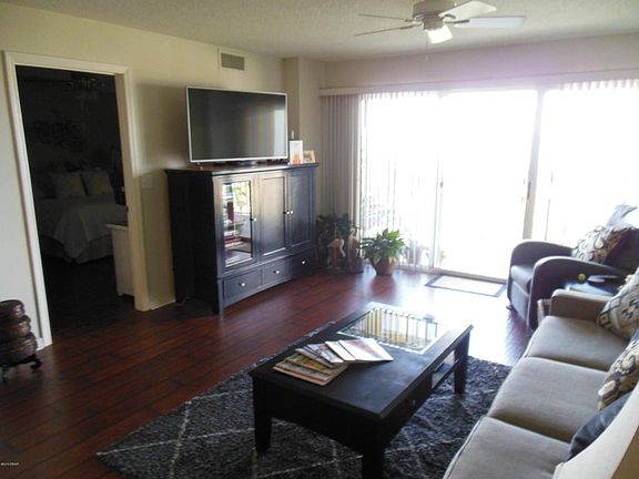 2nd image of 4 Oceans West Blvd APT 706B