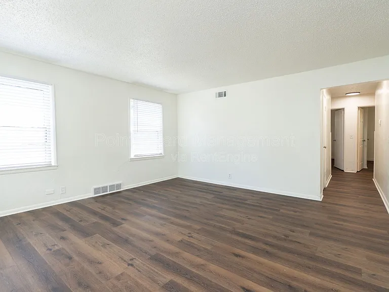 631 N Mount Carmel St — Photo 9