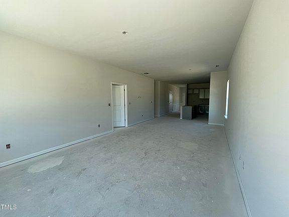 5th image of 202 Torrent Dr