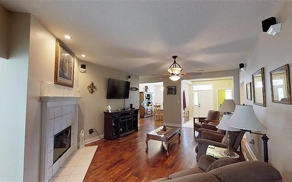 4th image of 1217 Mountain Ash Dr