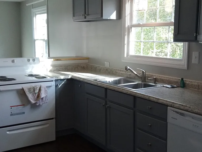301 Thompson Rd — Photo 21
