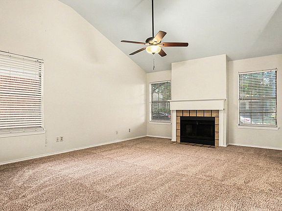 5th image of 1011 Astaire Ave