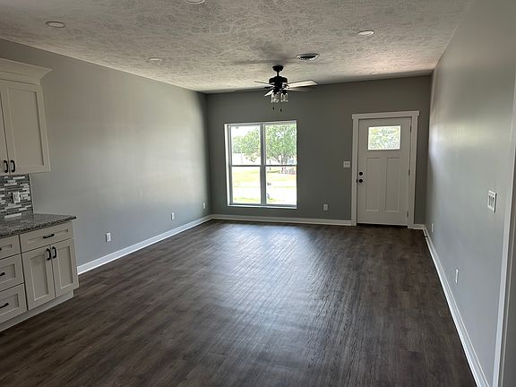 3rd image of 2517 Kuhlmann Ave #101