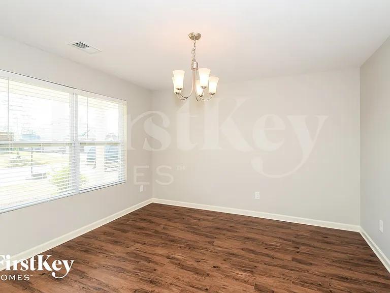 149 Ashby St — Photo 3